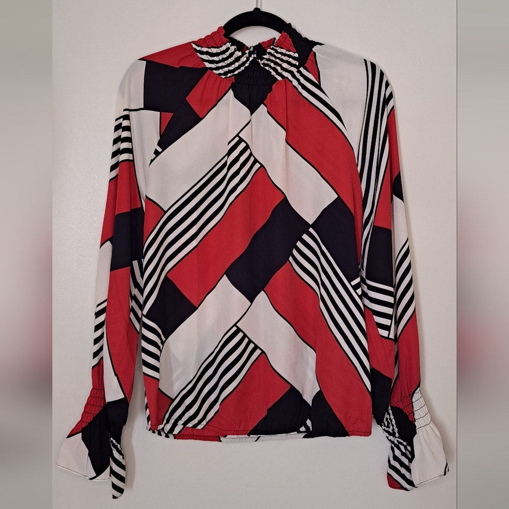 NWT NY&Company Geometric Print Blouse